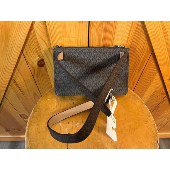 Michael Kors Chocolate Brown Signature Pull Chain Waist Belt Bag Size M nwt - Picture 2 of 9